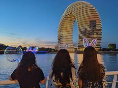 -湖州太湖旅游度假区-月亮广场