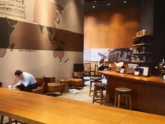 大堂-星巴克(西安曲江银泰店)