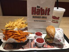 -The Habit Burger Grill 哈比特汉堡(爱琴海店)
