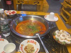 -憨孃孃·重庆老火锅(红山黑金店)