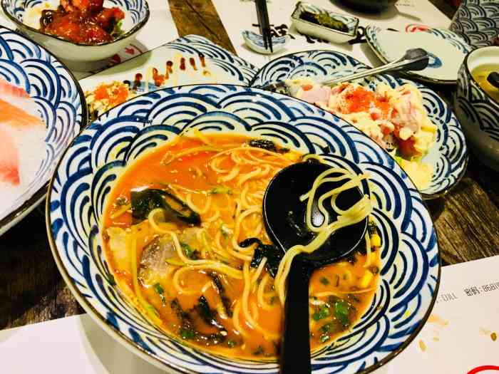 大匠料理(曙光路店)-"环境优雅,去的时候过了饭点,所以停车还算.