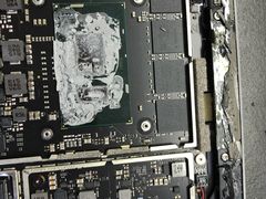 -鸿准通信科技·忠诚手机电脑维修中心(三林店)