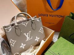 -LV路易威登(德基广场店)
