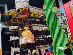 爬爬爬-蒙特利亲子乐园