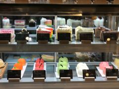 零售区-BONBON BAKERY