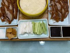 -六和聚传统烤鸭.天津菜(和平店)