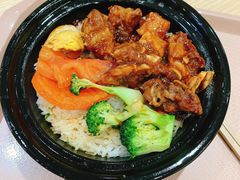 排骨煲仔饭-北大家园食堂