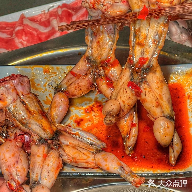 在深圳！！这家田鸡火锅我能吃一辈子！嘎嘎香