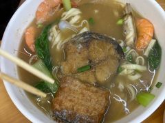 排骨熏鱼海鲜面-从前慢海鲜面馆