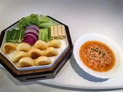 -品海楼·大连海胆锅贴馆(东港店)