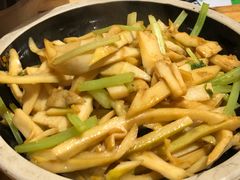 -霄汉牛三鲜湖北砂锅菜(万松园2店)