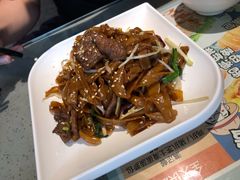 干炒牛河-大头力茶餐厅(花都融创茂店)
