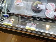 面包甜点陈列柜-红宝石·鲜奶小方·海派西点房(丰庄店)