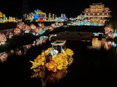 -淄博花灯齐彩城