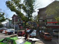 位置，前方进去10米-乐口福家常菜馆(古庸路店)