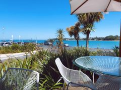 -Takapuna Beach Cafe