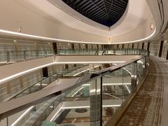 -上海滴水湖皇冠假日酒店