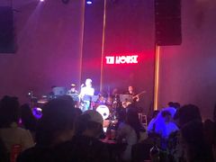 -TZ House音乐现场(来福士中心店)