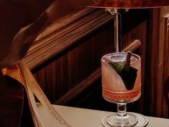 -简奥斯汀·赫本酒吧