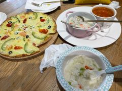 牛油果鲜虾比萨-Barbe a papa亲子餐厅(杨浦店)