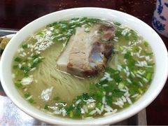 枫镇大肉面-裕兴记·三虾面(西北街总店)