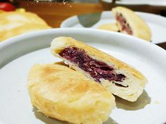 玫瑰鲜花饼-云海肴·汽锅鸡·云南菜(美罗城店)