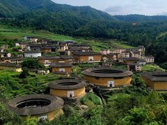 -初溪土楼群