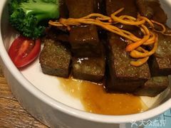 -临界音乐酒馆·小龙虾·江湖菜(华熙LIVE·鱼洞店)