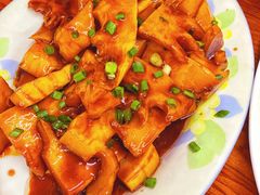 -胡子饮食店