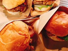 -BURGER BRO'S
