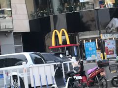 -麦当劳(展览路店)