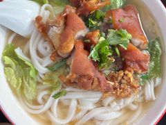 -明姨仔潮汕美食·碳炉猪脚·汕尾牛腩饭·起片鸡煲(起义路店)