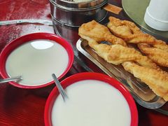 现炸油条-大石磨农家宴