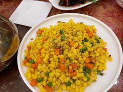 -园中园美食城