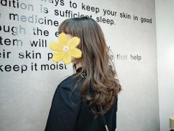 -诗悦发型烫染SALON