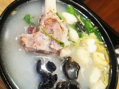 大骨头粉丝汤-小杨生煎(香港名都店)