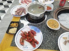 -锤头鲨毛肚海鲜烤肉自助餐厅(国购广场店)