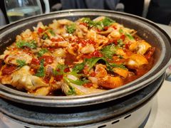 生啫千岛湖鱼头（砂锅）-维园悦谱·海派家常菜(乌鲁木齐南路店)