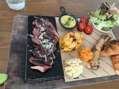 -Mark&Mars Restaurant