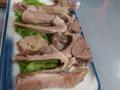 -三江源美食城