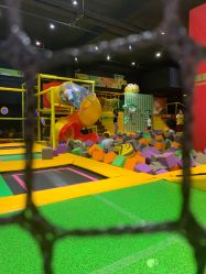 -蹦蹦跳跳(新奥购物中心店)