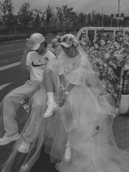 -雪中彩影婚纱摄影·微光艺术中心