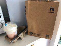 -瑞幸咖啡(巴黎春天陕西路店)