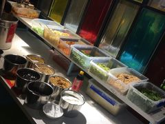 -钢管厂五区小郡肝串串香(奥克斯广场锦城万达店)