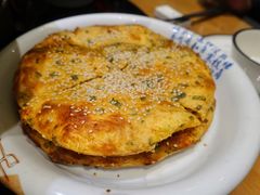 烧饼-帅巴人舅母子腊蹄民俗村
