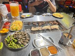 -马路牙子烧烤音乐酒馆(望京店)