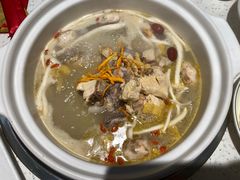 招牌猪骨煲-三人行骨头王火锅(长寿店)