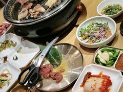 -青瓦餐厅·生鱼片·韩园烤肉(西塔店)