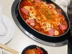 -三清洞摩西韩式年糕火锅(威高广场店)