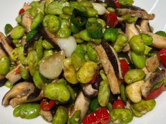 香菇炒鲜蚕豆-昱德来·天津菜(河西店)